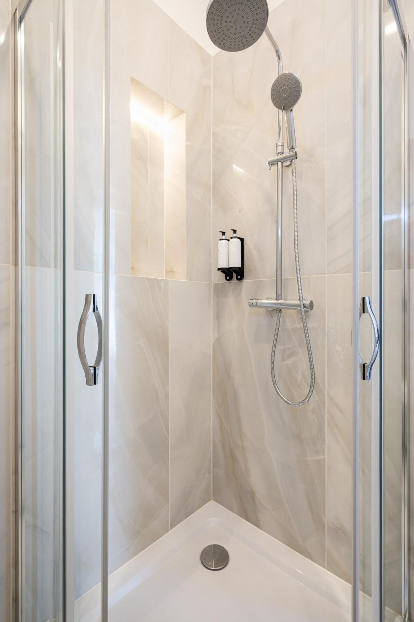 W30 - Wesselenyi Charming Apartment - Best Location By Bqa بودابست المظهر الخارجي الصورة